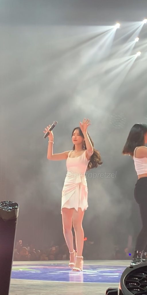 Naeun🥰🥰 
Sad banget setlistnya di cut😢
#SKF2019 #SKFday1 #superkpopfestival2019 #SuperKPOPFestival #Apink #apinknaeun #naeun #kpopconcert