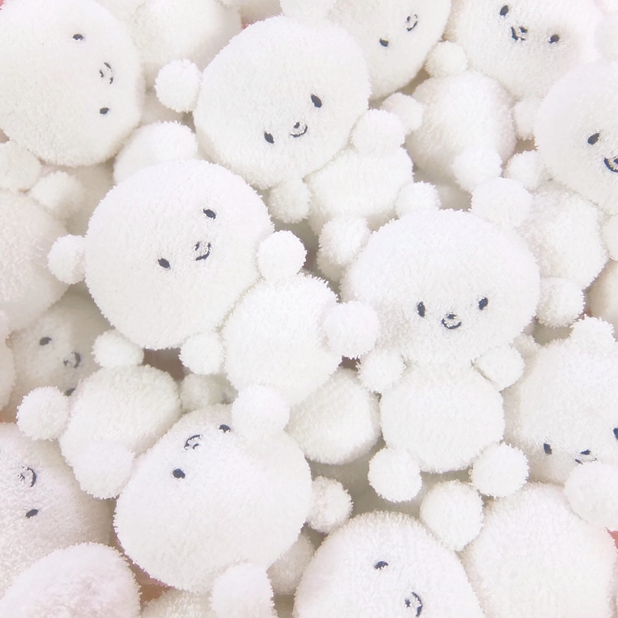 Peichan ぺーちゃん 博多oioi Base Market 明日から始まります お近くの方はぜひ覗いてみてください 新作の靴下やトートバッグ ぬいぐるみ達もいます Oioi 博多oioi マルイ T Co Nmttdenk9o Twitter