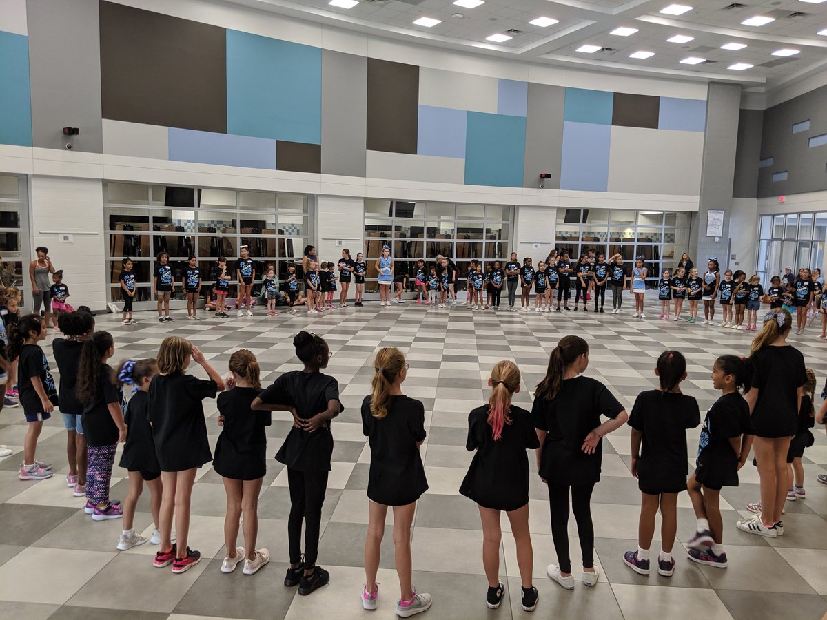 Lindsay Bui tweet media