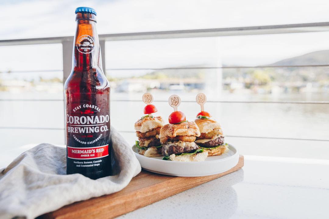 It's a beer &amp; burgers kind of a weekend. 🍻🍔 <a href="/decoydockside/">Decoy</a>