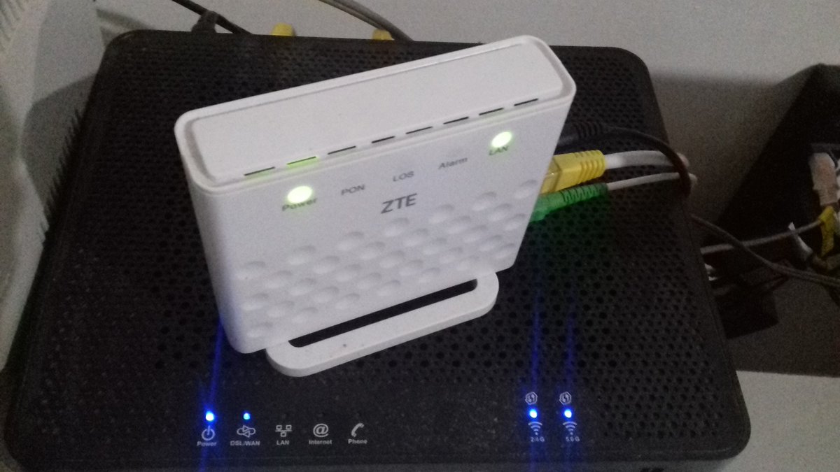 BartKasss's tweet image. Sem stream hoje, estamos sem internet e já solicitei o técnico. 
Temos o prazo de 24hrs então até amanhã as 16hrs. 
Assim que a #TimLive voltar irei realizar o sorteio, perdão mas é um problema fora do meu alcance gente. Espero que entendam =\