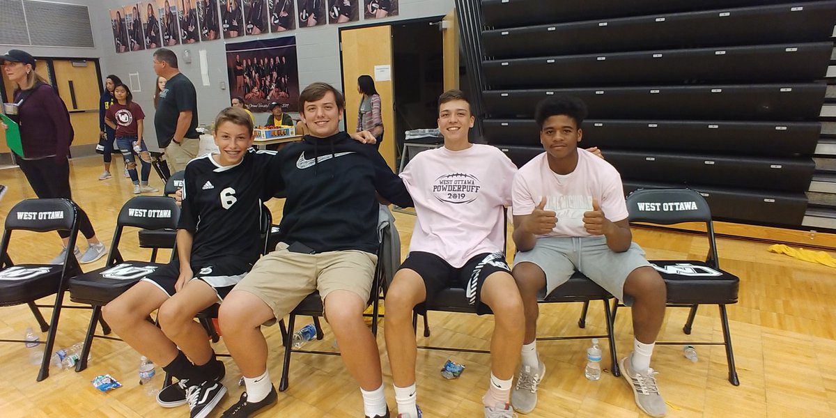 WOclass2024's tweet photo. Seniors were victorious! Great showing by ALL the classes. #gowo #wohoco19 #seniorvictory #pinkreigns https://t.co/V1ZVb9jfaO