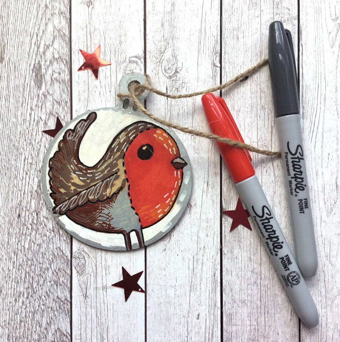 buck_lj's tweet photo. Robin Christmas Tree Decoration, Christmas Ornament, Hand Painted Robin Tree Decor, Woodland Christmas, Robin Red Breast. https://t.co/AeFoAY3azP #Slumbermonkey #Etsy #CustomBauble https://t.co/nmdUb8MnSl
