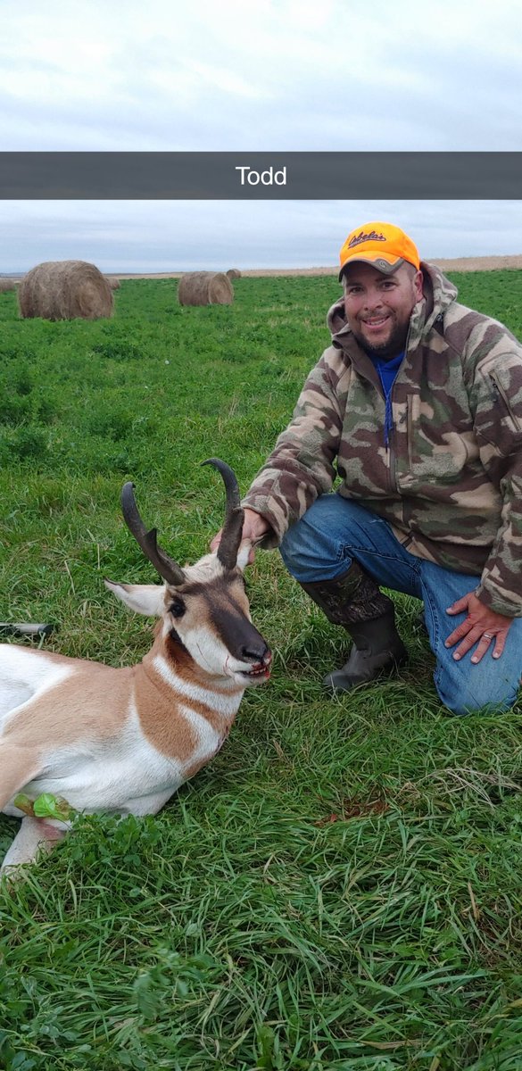Jeffsimonsen3's tweet photo. Todd with another speed goat #huntsd https://t.co/KkpxRu4qeP