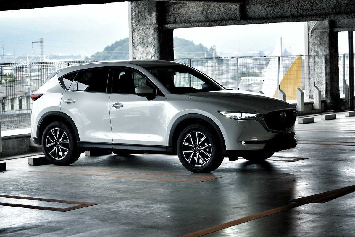 Wafru 立体駐車場にて Cx5 Wafru 立体駐車場にて Cx5