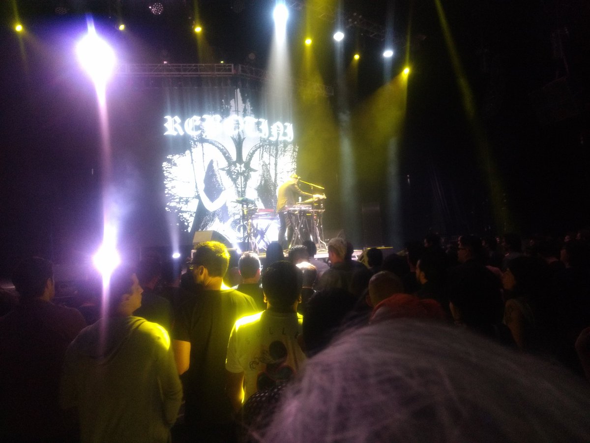 oficinapublica_'s tweet image. El Command Fest la está rompiendo muuuuuy cabrón, (pardon our french)... y lo que falta. #MusiqueNonStop @noiselab