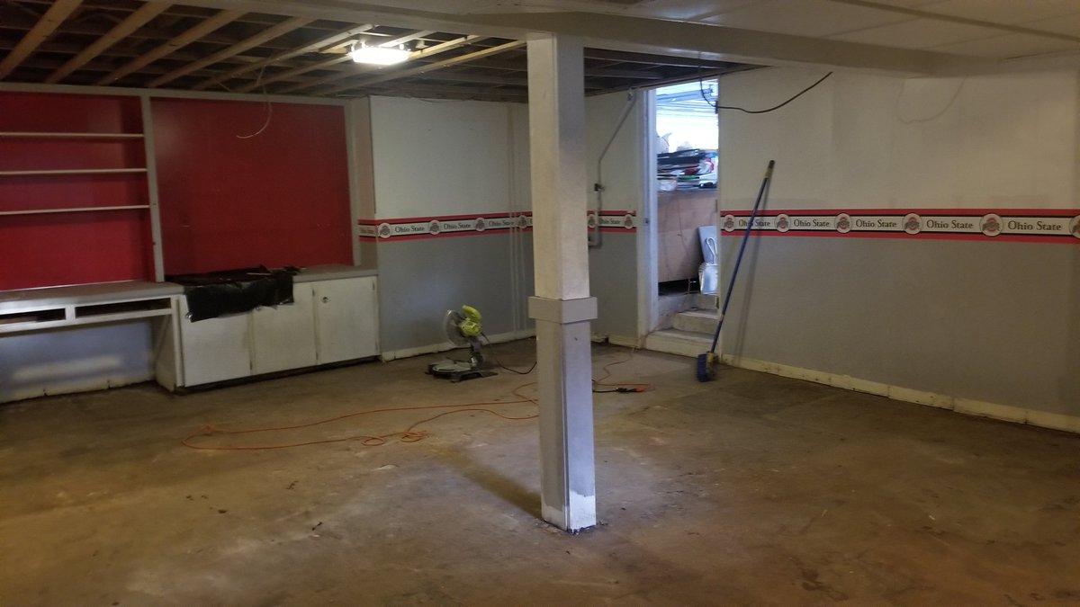 TheFuzzyFin's tweet photo. Some before pics of #ProjectBasement. Water damage and issues that prevented the house from being sold anything but cash only. Today Ronnie and I changed that. After pics below. https://t.co/il64V83oMz