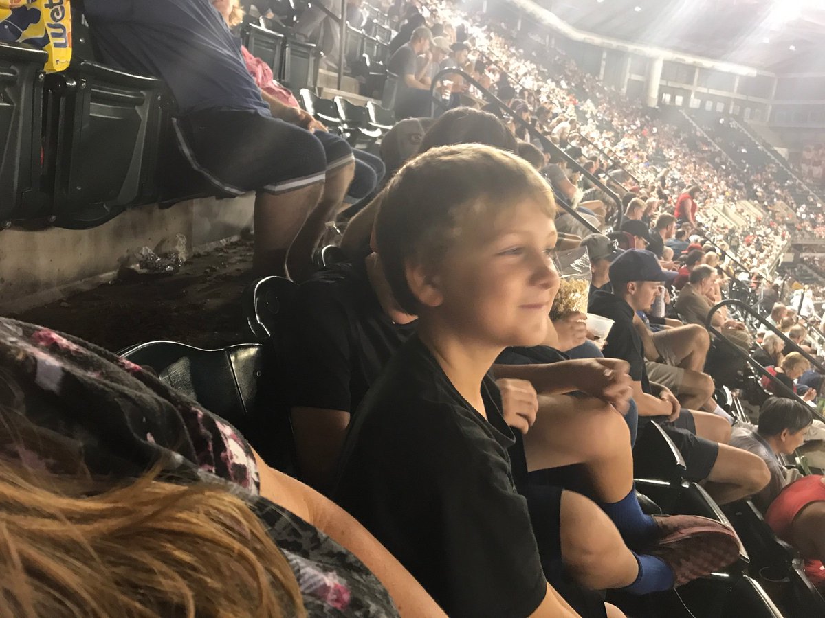 HoverBoard15's tweet photo. #RattleOn https://t.co/Nk48FBcxUd
