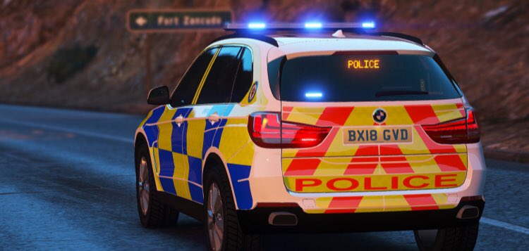 PC_118T's tweet photo. Spotted one of the BMW X5 F15 this evening from the WMP Firearms Operations Unit responding on the I-Grade and I was lucky to grab some shots 👀

@PBRP_Official https://t.co/GfoQuE81mD