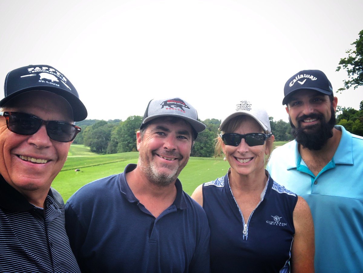 Carol_Sheahan's tweet photo. Full-filled weekend continues... @QintheLouSTL Friday,. Reppinβ Pappyβs at @SunsetHillsCC today and @pedalthecause #LivingProof event tonight. Tomorrow we ride to end cancer and wrap it up at #QintheLou. #bbq #pappyssmokehouse #golf #pedalthecause #cancercuringbike https://t.co/bcd0Fid4d5