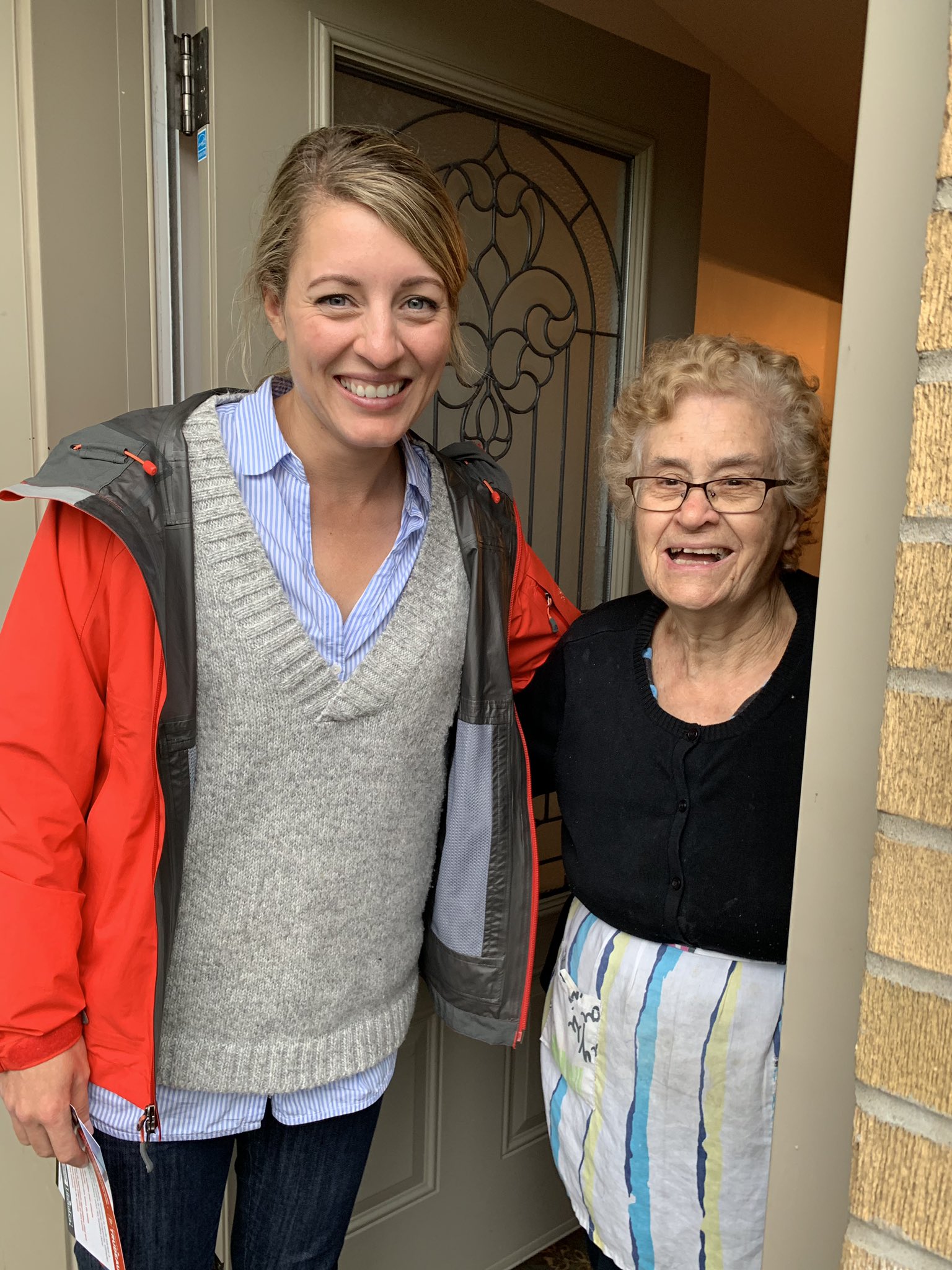 Mélanie Joly on Twitter "The Canada Child Benefit helps 12,000