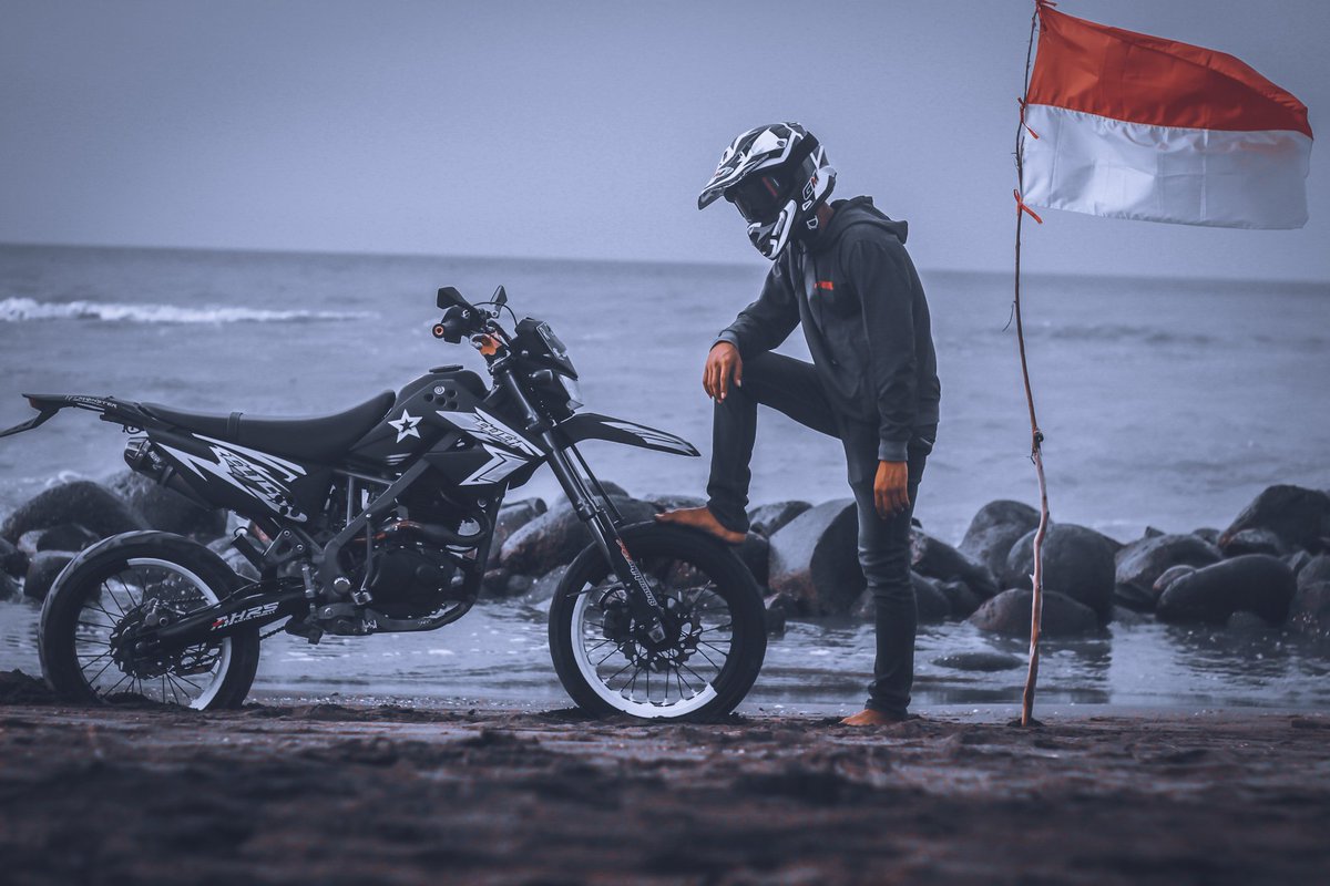 s_tentang's tweet photo. Tetep merdeka indonesiaku
#BubarkanKPI #SemangatNovi #IndonesiaDaruratAsap #RezimPenghancurBangsa #1JutaRameinTwitter #Indonesia #IndonesiaKembaliKeUUD45 #janji #merdeka2019 #merdeka #IndonesiaKuDamai #indonesiaku #merdekaku https://t.co/Hp7M4HcwX8