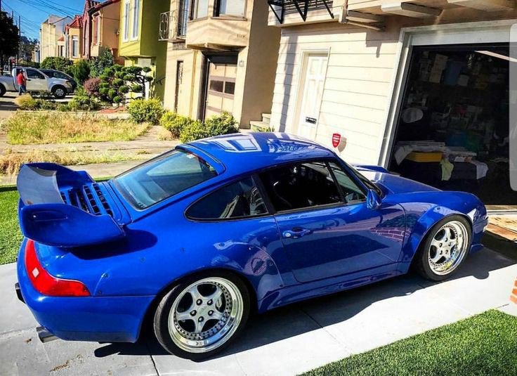 Total Porsche nut! Car is worth waaaay more than your home...😊👍🏁