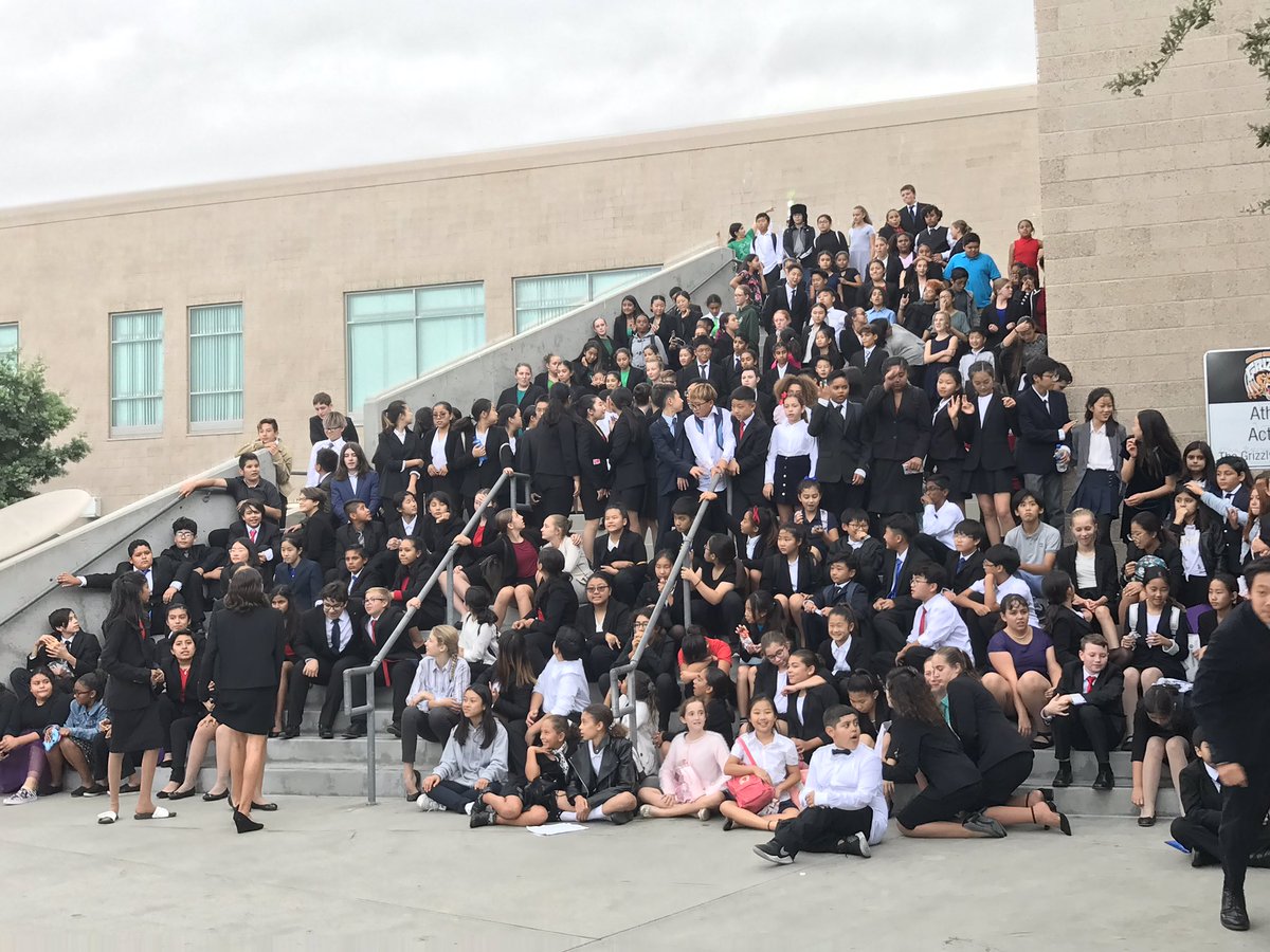 jenel_edlund's tweet photo. One winner after another today @FullertonSD  at our first  jr high 2019-2020 Speech &amp; Debate Tournament! Congrats to  @NicolasKnights and @ParksJrHigh for taking 1st and 2nd!! Thank you coaches, teachers, high school judges and parents for a fabulous day!!#fsdspeechanddebate https://t.co/fJa2YBlFvq