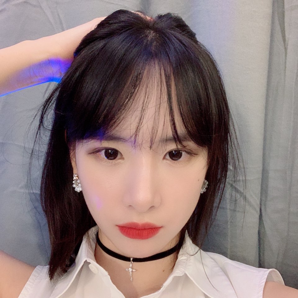 WJSN_Cosmic's tweet photo. [#우주소녀 #설아]
독일에 반하다💕💕 https://t.co/3Oh8ls2D2M