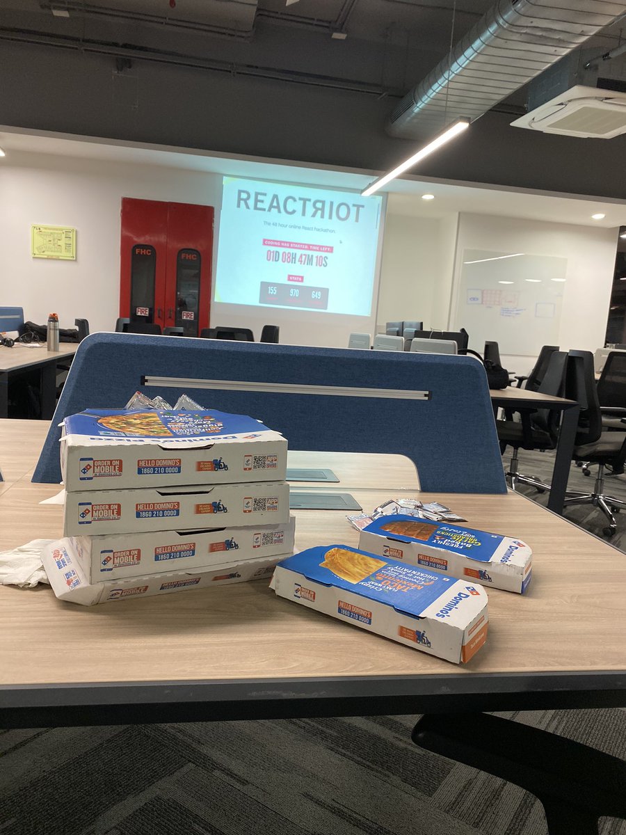 manoj_nama's tweet image. It’s 🍕 time @reactriot #reactriot2019 #hackathon #javascript #reactjs 

All the teams from @TOTHENEW munching on!!

#NoSleep #caffeine