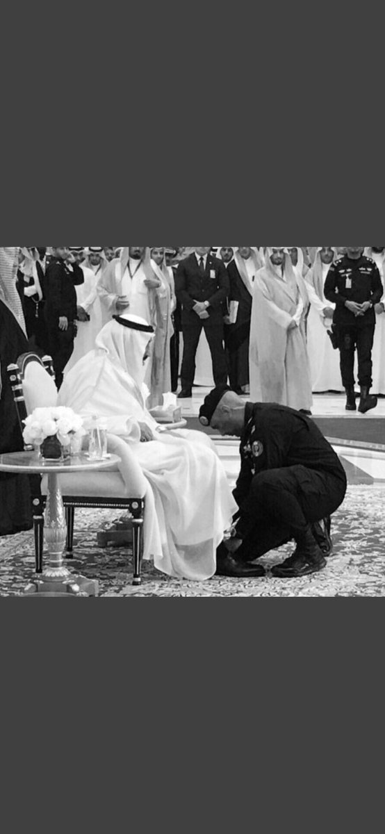 ehmad43's tweet photo. #عبدالعزيز_الفغم اتقدم باحر التعازي والمواساه لسيدي الملك سلمان حفظه الله ول اسرته خاصه  الله يرحمه هذا الرجل الوفي الصادق خدم الملوك لم تكن علاقته ملك وحارسه الشخصي انما اب وابنه @KingSalman https://t.co/nCPT7JMoOh