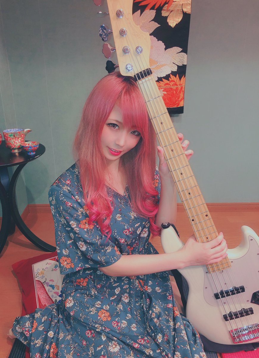 Ayano Di Twitter 和 ベース バンドマン 女子 Japanesegirl ベース女子 Ayano Di Twitter 和 ベース バンドマン 女子 Japanesegirl ベース女子