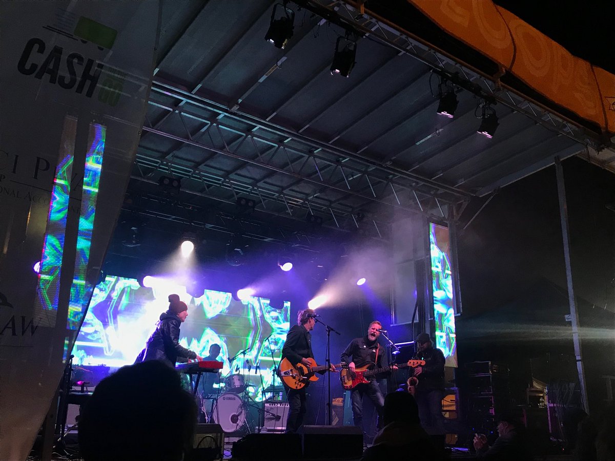 DHerbertCBC's tweet image. Rich Hope sure puts on a great show. #Brewloops #Kamloops