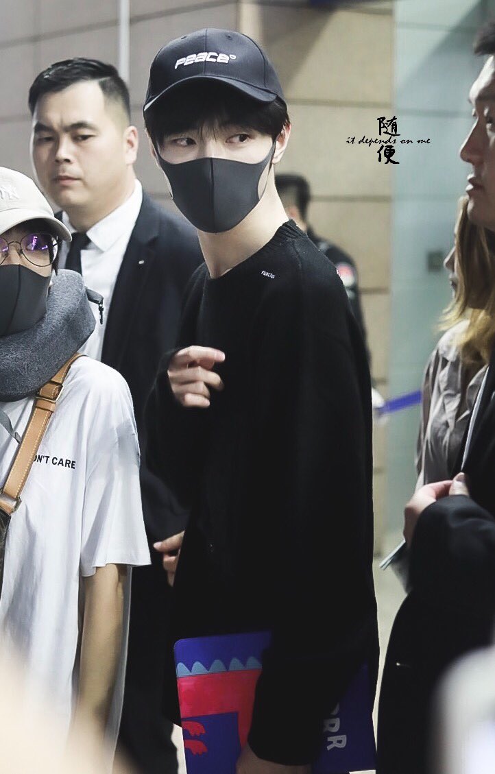 itdependsonme95's tweet photo. 190928 PVG ✈️

🥐

#ซ่งจี้หยาง 
#SongJiyang 
#宋继 https://t.co/ZOzfh9MFuC