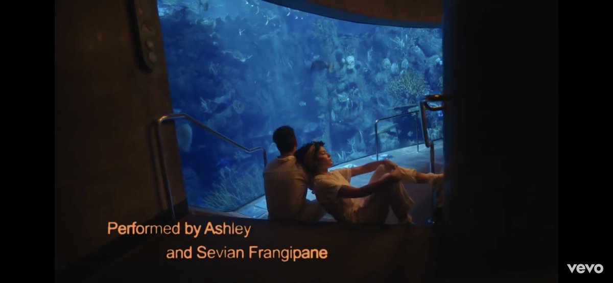 (Halsey Updates)✨ tweet media