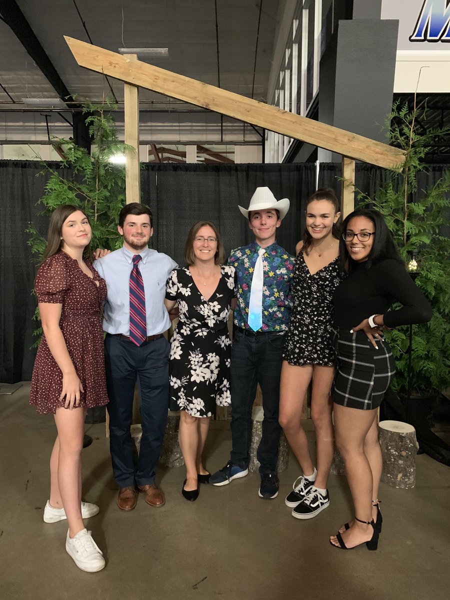 MsWatsonESDH's tweet photo. I’m so proud of these Student Leaders!  Still smiling after an intense, emotional and amazing week at #cslc2019 https://t.co/wgT9LM4YtS