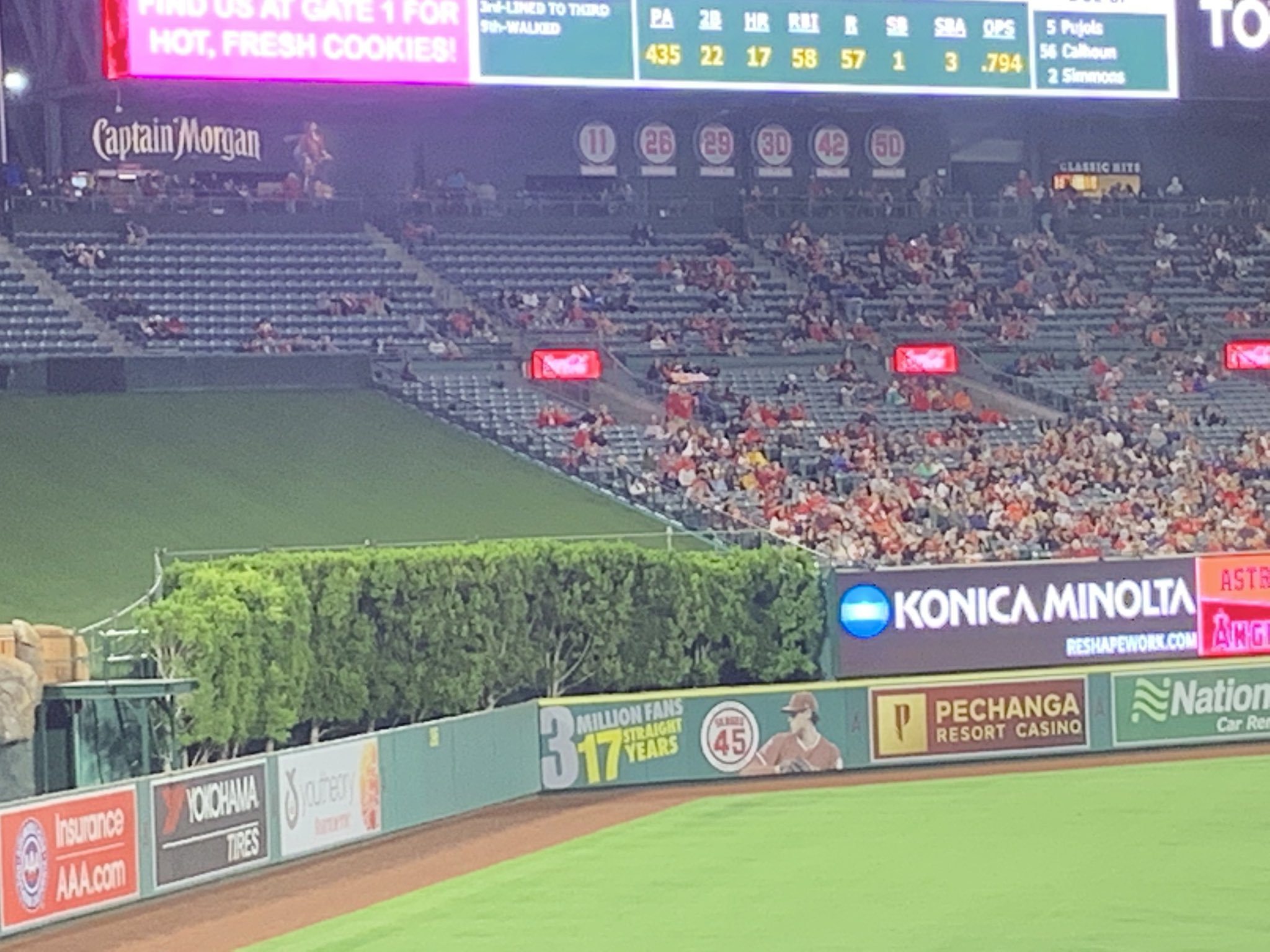 Empty Seats Galore on Twitter: "From last night: Announced crowd of 35,814  (79% capacity) at Angel Stadium. (Total attendance [sic] through 80 home  games: 2,988,317) #Angels #MLB (pics via @mattinoside +  https://t.co/hM7hHKs1n3 +