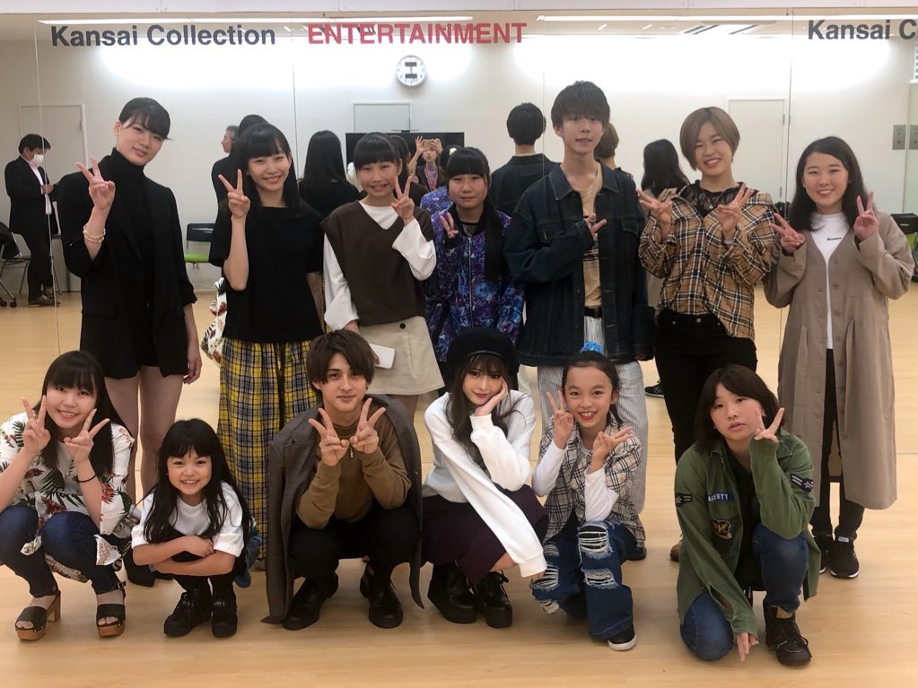 💛まさみう来校💛

本日は #KCE 札幌校所属キャストさん向けに
#まさみう の２人でワークショップ開催✨

座談会や撮影タイム、さらに実際のショー
ランウェイなどを直接レクチャーしました😍

#関西コレクションエンターテイメント
#関西コレクション
#関コレ
#モデル

kansai-collection-e.co.jp