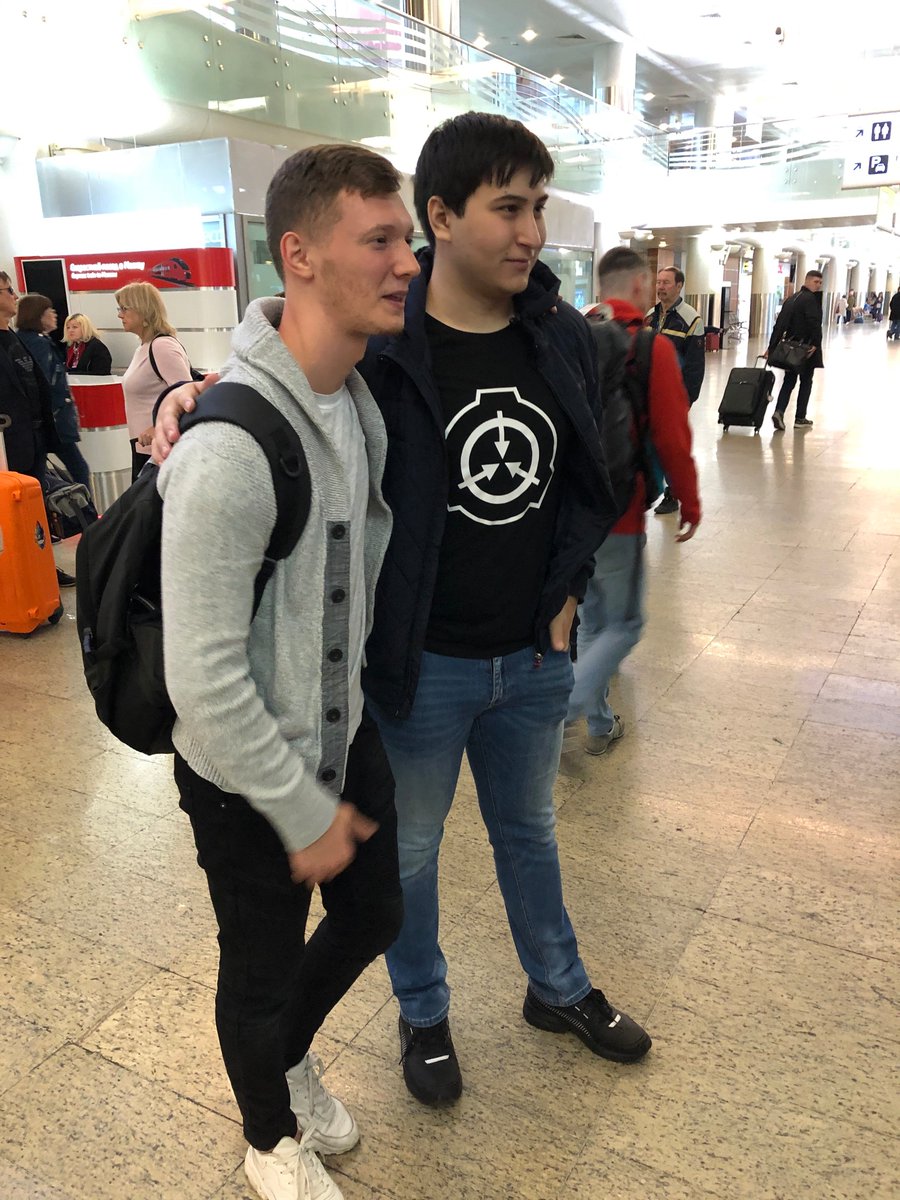 🐻@Resolut1on_  arrived in Moscow!
Props to everyone who’ve been there! ☺️

And so begins Roma’s path in Virtus.pro #GOGOVP