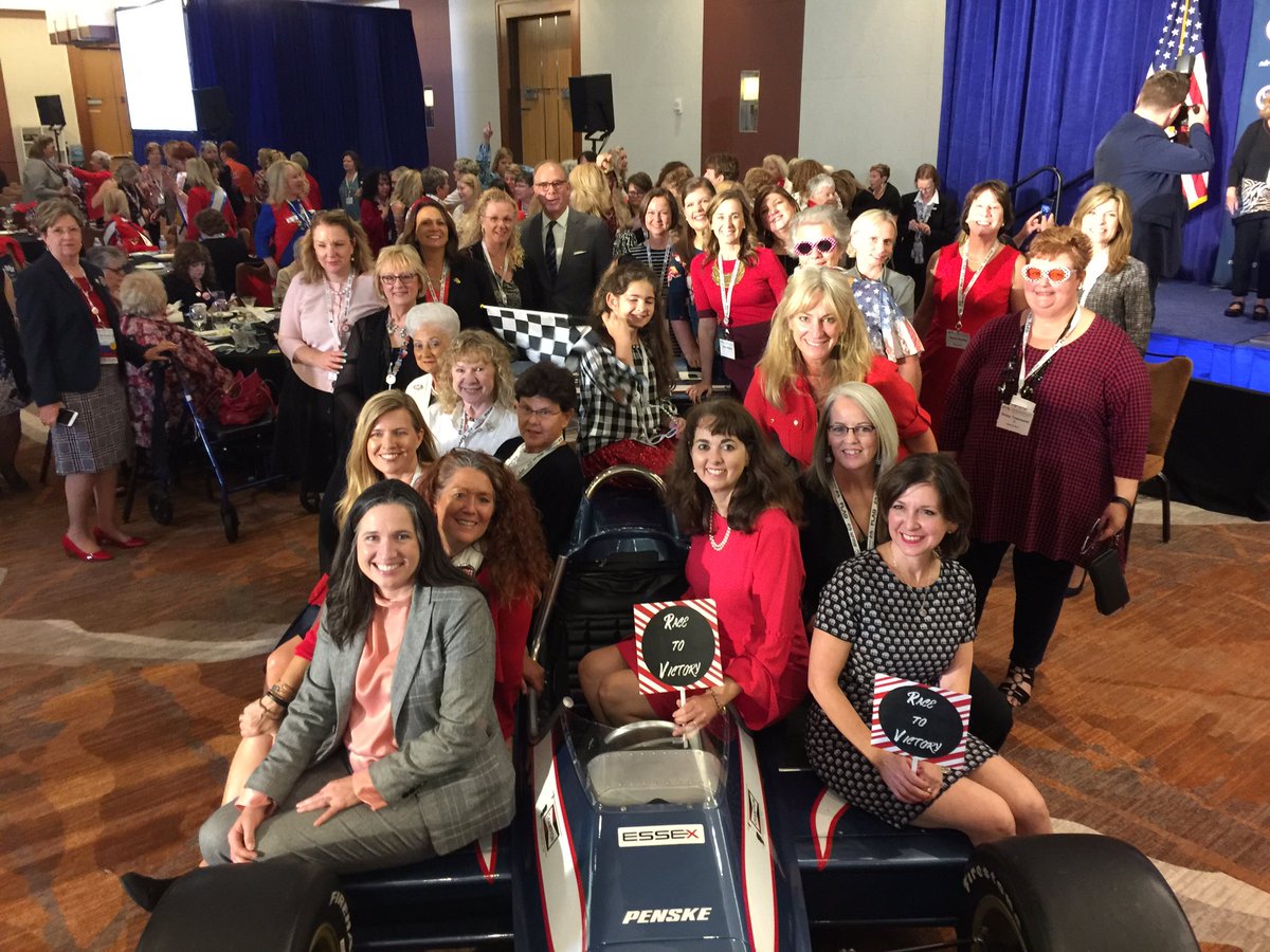SRHeinzmann's tweet photo. Indiana well represented at the NFRW Convention! #IFRW #NFRW #WinWithWomen https://t.co/Q3e2MUw5I3