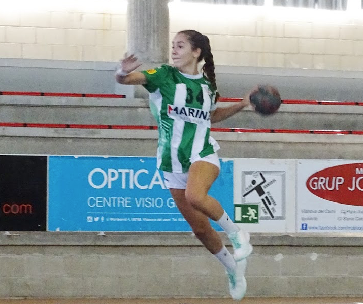 oargracia's tweet photo. 📌🤾♀️Debut de la juvenil de 1r any Carla Alcalde amb el sènior femení de Lliga Catalana
📷 @cargetas
#forçaOAR #forçaCarla @sbdesport https://t.co/aHVBXvL1HA