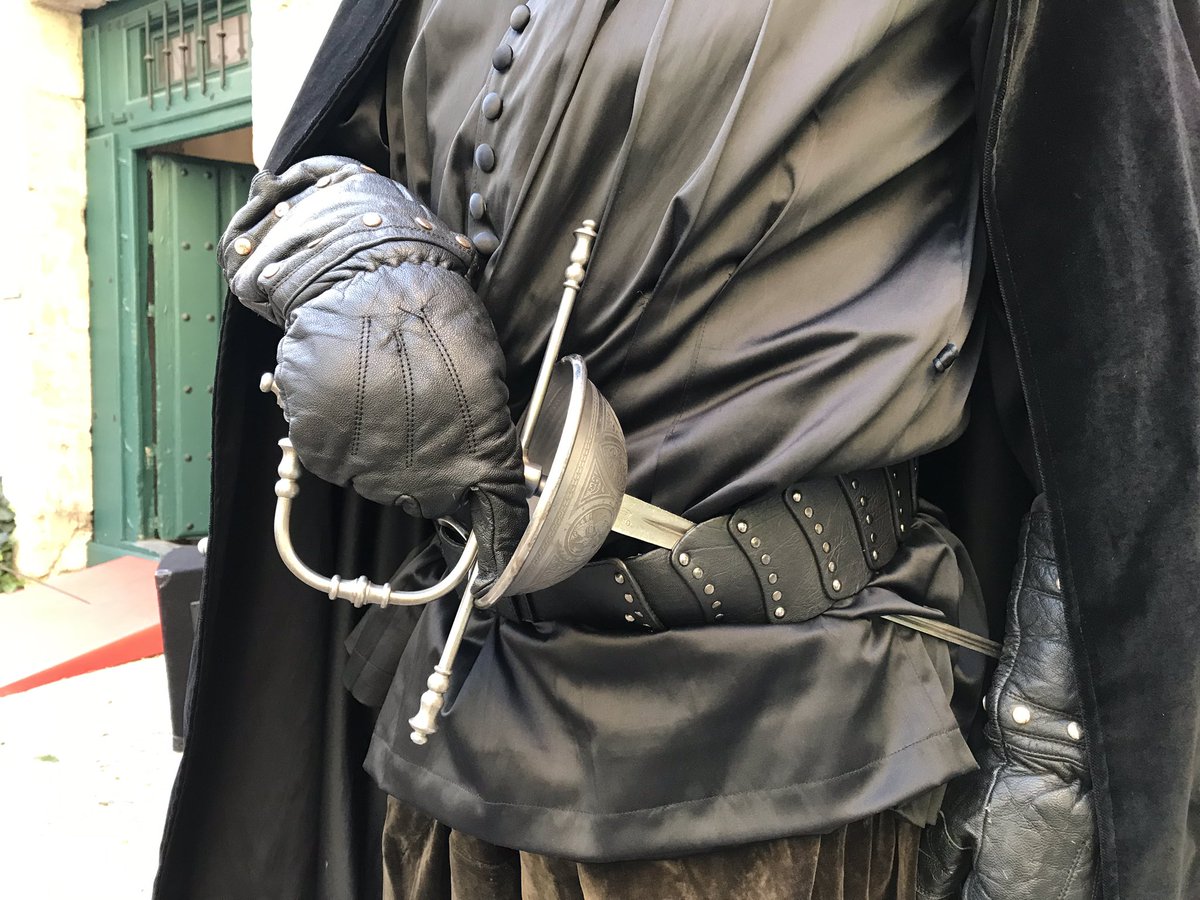 Museo Casa Cervantes na Twitteru: "El caballero Gaspara de Ezpeleta muerto la noche del 27 de junio de 1605 a manos de un caballero embozado. Demostración de esgrima escénica con @VCEsgrima para