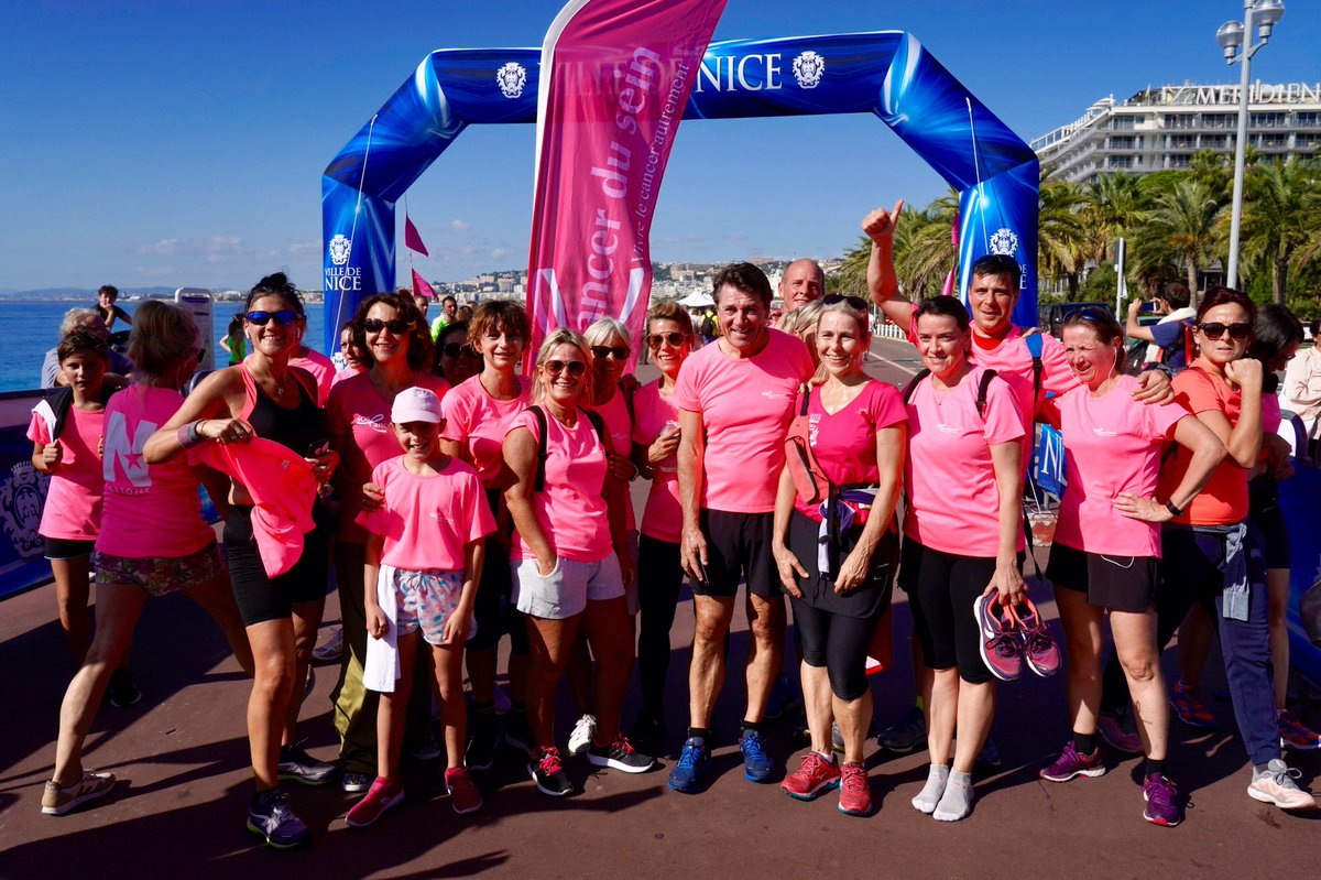 cestrosi's tweet photo. Bravo à toutes les coureuses et tous les coureurs du #JoggingRose, événement organisé par l’association SOS Cancer du Sein. Très heureux d’avoir pu être à vos côtés avec @lauratenoudji pour la lutte contre le cancer du sein. https://t.co/Gvah5hnkxe