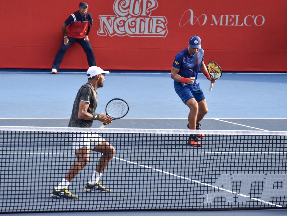 ArtemSitak's tweet photo. Into the main draw with @divijsharan 💥 #atp500 @rakutenopen 🇯🇵 @bidi_badu 📸 @kimuspics  #rakutenjapanopen #tokyo https://t.co/mQ1Cl4gmYT