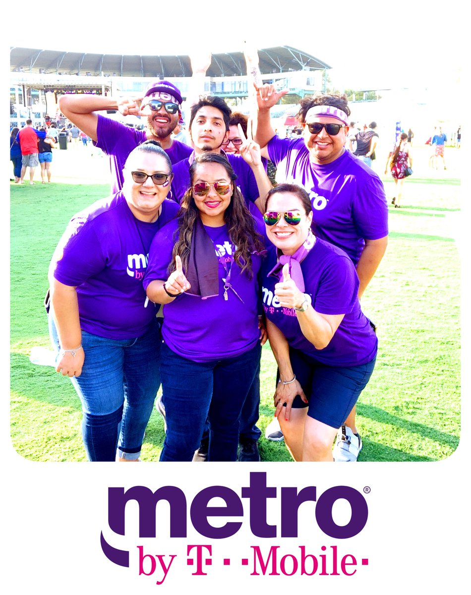 RogerPerezSAT's tweet photo. Metro by T-Mobile official sponsors of Margarita Pour Off 2019!! #MetroByTMobile #PurpleLife #MPO2019 https://t.co/Xz8zfOO1bl
