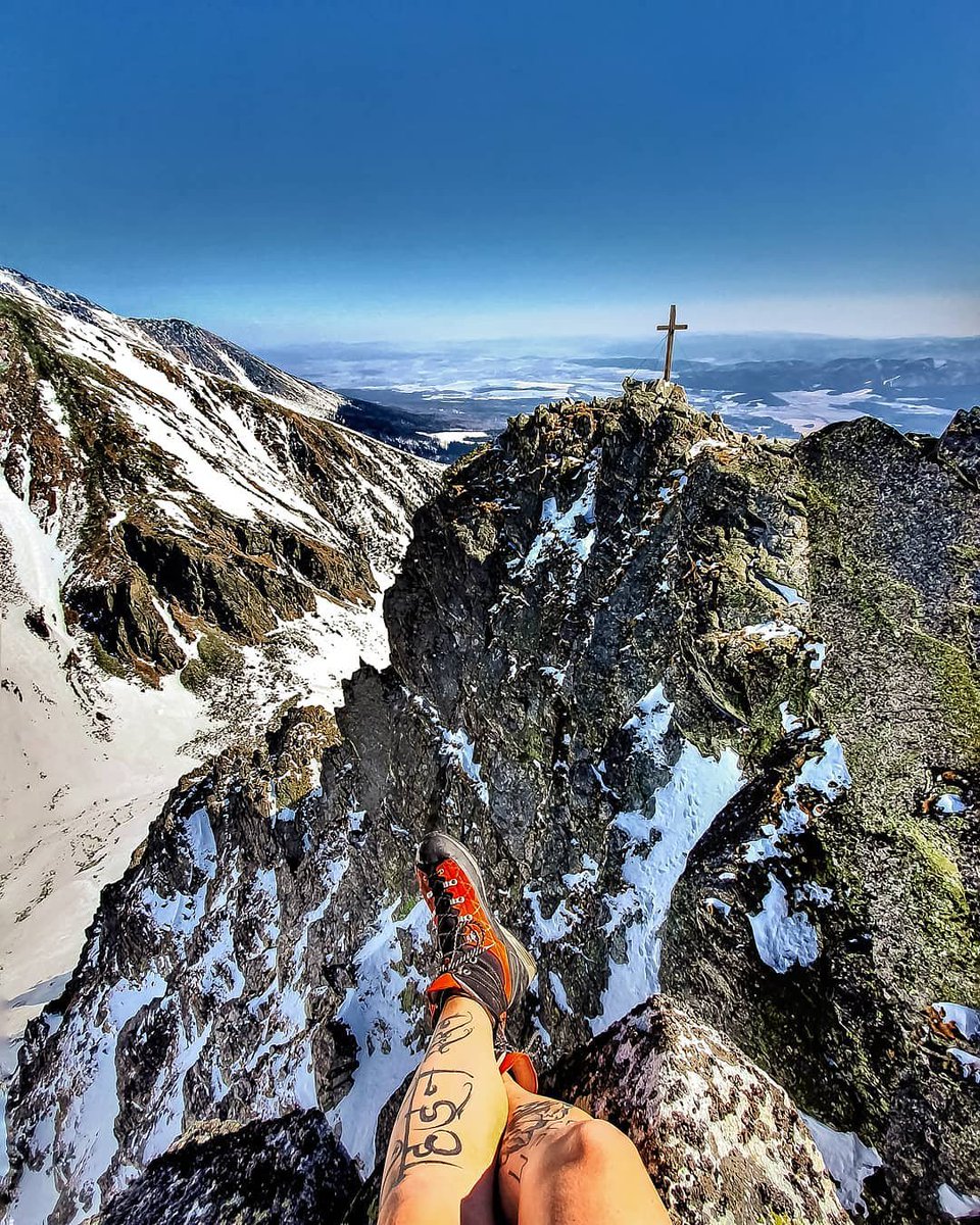 adventoura's tweet photo. Views for adventurers! 😎🏞️✌️

➡️ Follow  https://t.co/WiEen5P3KX to find your adventure in Slovakia 😉

Photo 📸 @kikufiak 🔝

#Slovakia #HighTatras #private #prednesolisko #adventure #tours https://t.co/bE2grjUSup