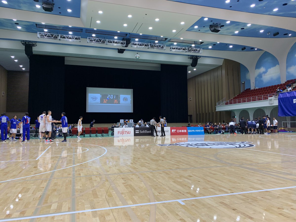 とめ 待ってろ今から本気出す が流れる片柳アリーナ