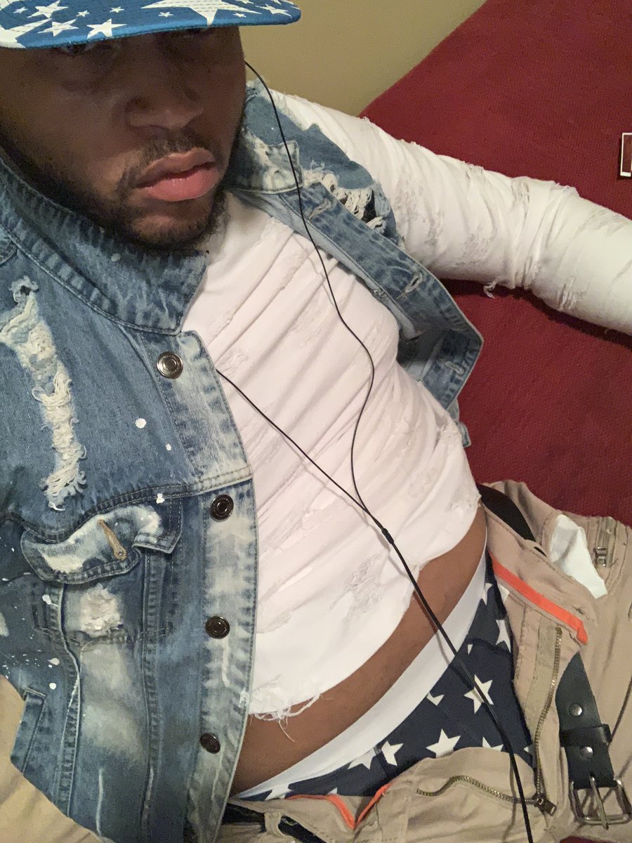 Metro_Fitted1's tweet photo. I think I’m twisted 🥴🥴 But In A Good Way 😋😜😏😈 https://t.co/JzlYohYoYp