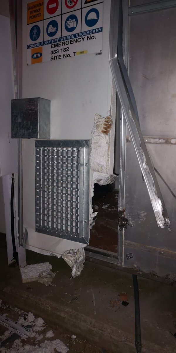 Abramjee's tweet photo. These cellphone towers were broken into and damaged this weekend. The criminals need to be stopped. If you have any info, call:
Bidvest Protea Coin Hotline – Call 086 101 1721 or @MTNza Fraud Line –  083 123 7867  or 
@Vodacom – 0800 990 520 https://t.co/247toQmNB0