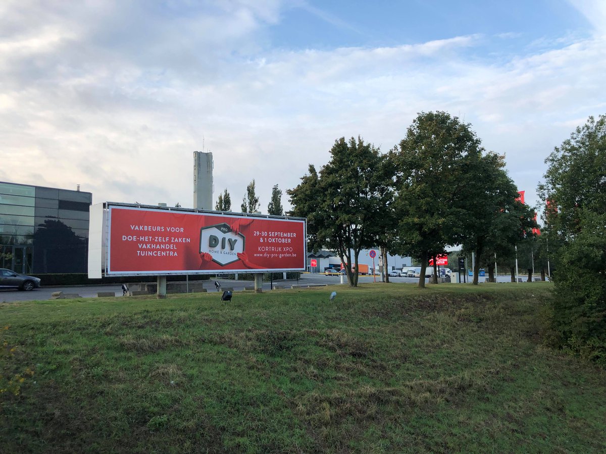Welkom op de 34ste editie van DIY, Pro &amp; Garden te <a href="/kortrijkxpo/">Kortrijk Xpo</a>, de vakbeurs voor de doe-het-zelf zaken, vakhandel &amp; tuincentra. Vandaag is DIY, Pro &amp; Garden open van 10u tot 17u.
diy-home-garden.be