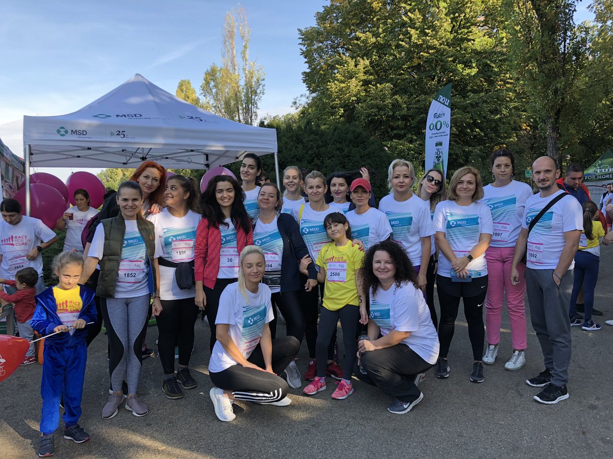 Cristina_Trifon's tweet photo. Super #TeamForHope, super proud of them! #RaceForTheCure #Bucharest @MSD_Romania #InventingForLife https://t.co/geto0iSrFr