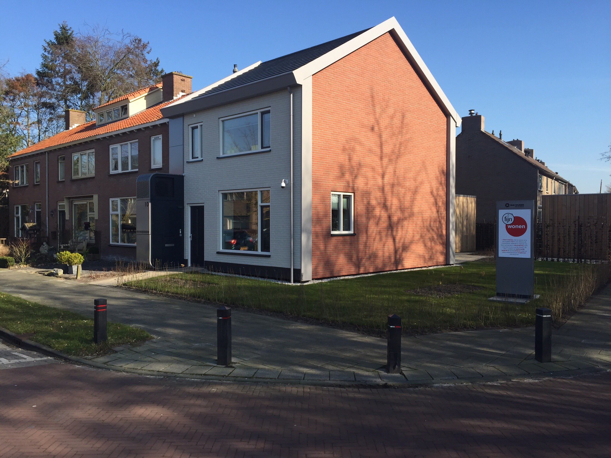 Peter Hutten on X: De stappen van @fijnwonen. Van Ra'anana 10 in Gorredijk  in 2014 via De Vlecke 62 en circulaire 21 kap woningen in Gorredijk naar  de huidige tussenstap, met popup