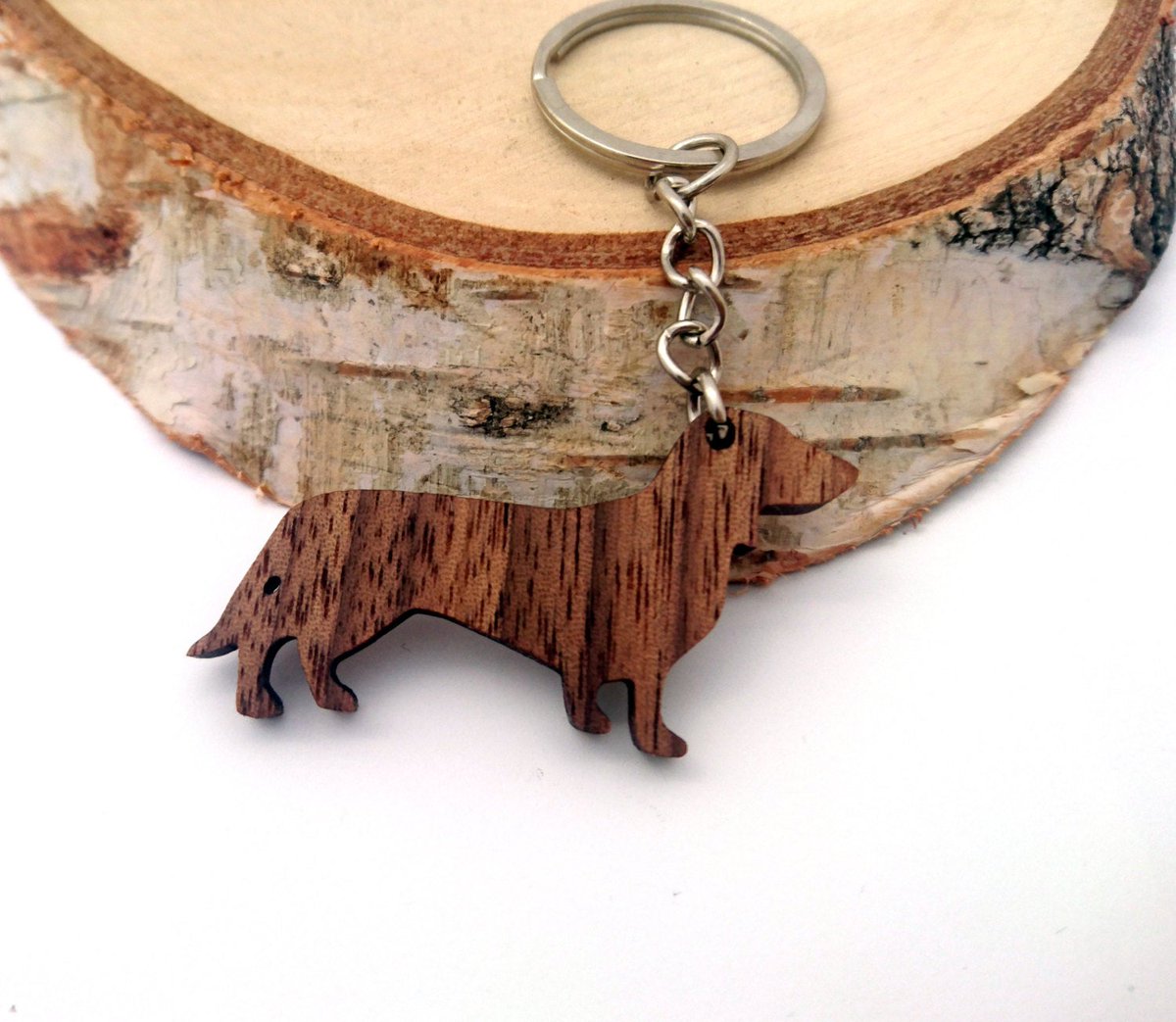 andra_389's tweet image. Wooden Dachshund Dog Keychain, Animal Keychain, Dog Keychain, Walnut Wood, Friendly Green materials tuppu.net/bd4fe4c2 #Etsy #keychain #CoolKeychain