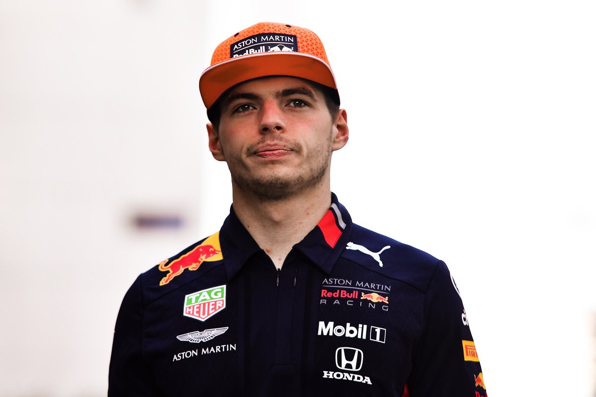 Honda Racing F1 Here S How We Line Up For The Russiangp P9 Max33verstappen P16 Pierregasly P19 Kvyatofficial Pit Lane Alex Albon There Are Several New Components On Alex S Car Since