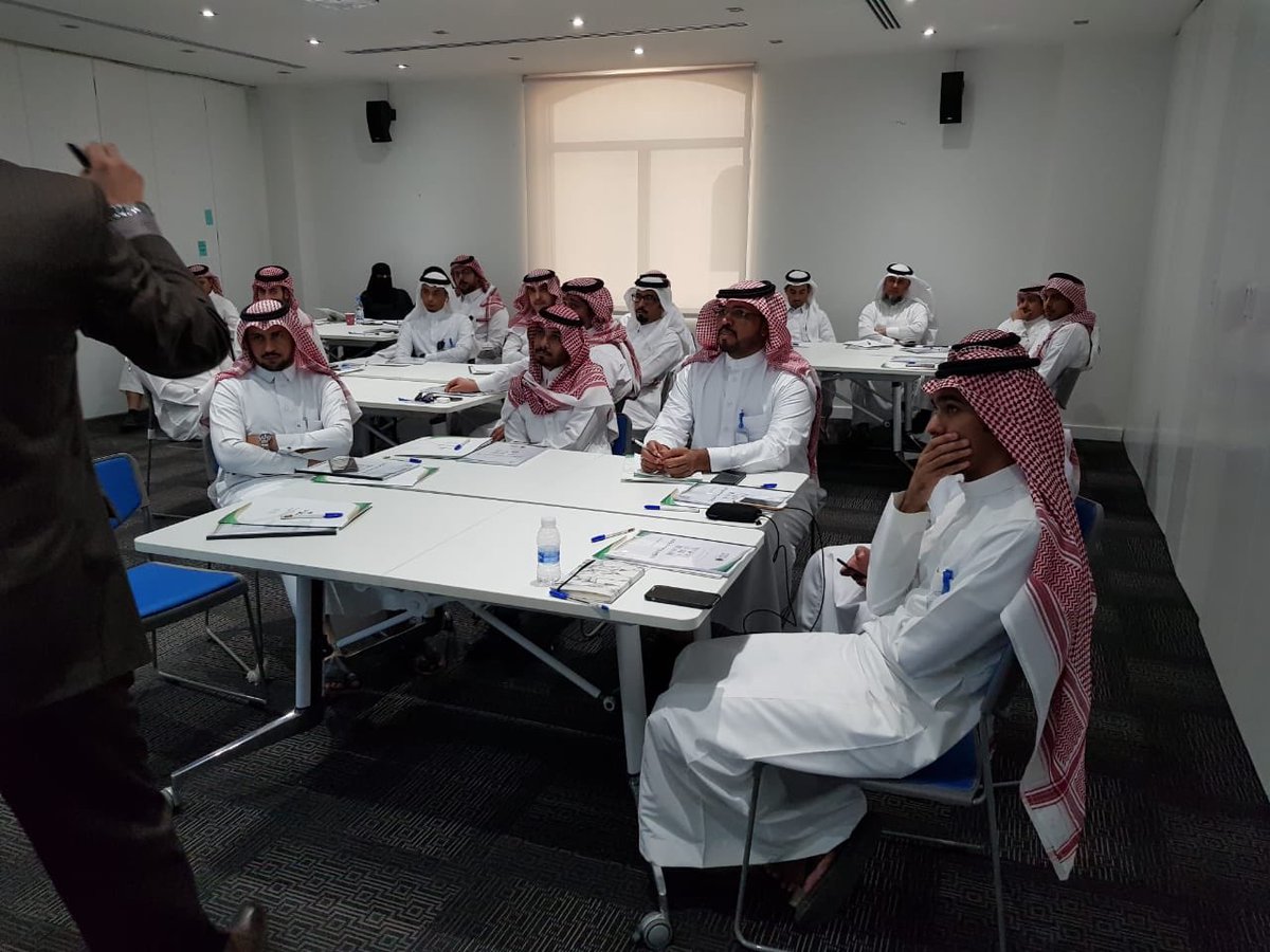 gdmsupply's tweet photo. انطلقت صباح اليوم اول البرامج التدريبيه ( برنامج ادارة سلسة التوريد) والذي تنظمه للوكاله المساعده للامداد والعقود ممثله بالاداره العامه للتموين الطبي وبالتعاون مع ادارة الشؤن الاكاديميه للتدريب بتاريخ ٢٠١٩/٩/٢٩ ولمدة ثلاثة ايام بمدينه الرياض . https://t.co/6BJcwAZOnv