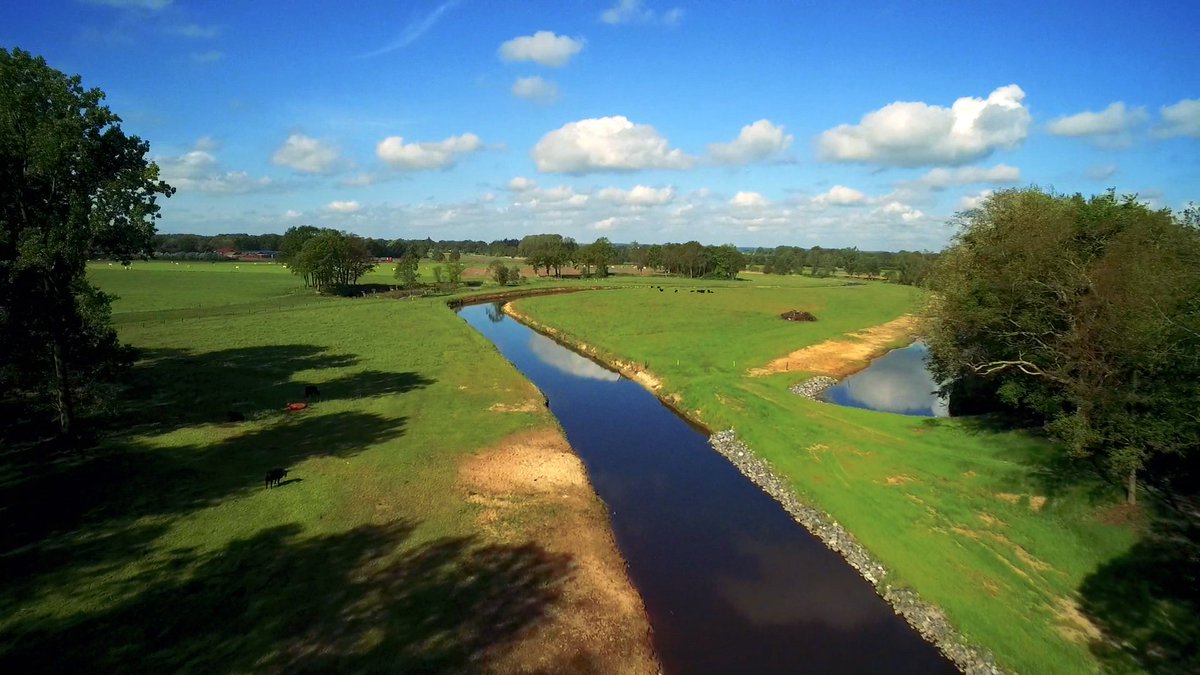 Op zaterdag 5 oktober tussen 10.00 – 16.00 uur nodigen wij alle inwoners van #Enter en andere belangstellenden van harte uit voor de open dag van het heringerichte #Reggedal in Enter. #fietsen #wandelen #zomp #verhalenvertellers #viswedstrijd en nog meer! vechtstromen.nl/actueel/nieuws…
