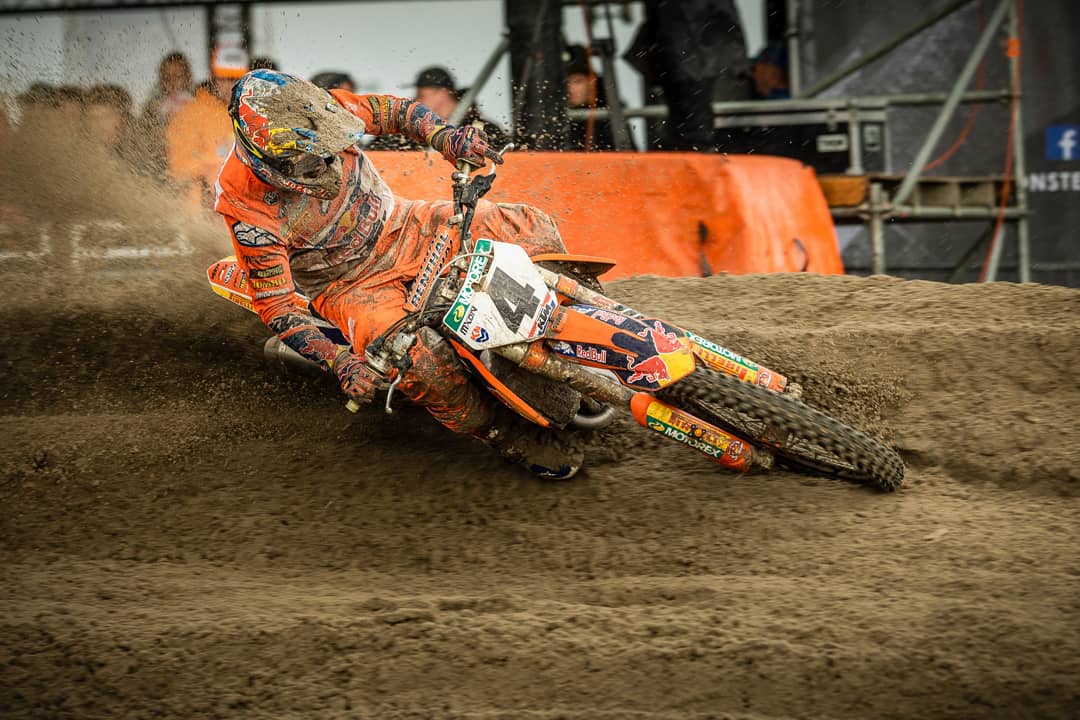 AssenMXGP's tweet photo. Goodmorning from the TT Circuit Assen for the big day of the MXoN - The Netherlands! Today's program: Main Races! 🇳🇱🏆

Who will win this weekend? 🔥

#MXoN #MXGP #Motocross | @mxgp | @JHerlings84 | @ttcircuitassen https://t.co/XokILuBa0U