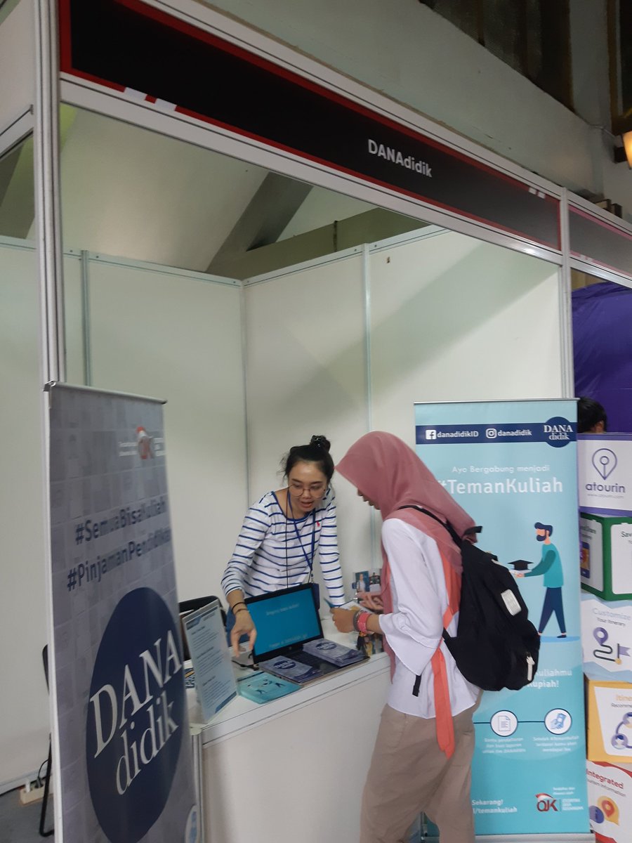 COMPFEST's tweet photo. Finalis dari Startup Academy COMPFEST juga ikut serta meramaikan Playground. Selain itu, ada juga DANAdidik, BagiData, dan AdaVendor.
#MainEventCF11
#IgniteTheEra
#CF11 https://t.co/AZUGSKm3jk