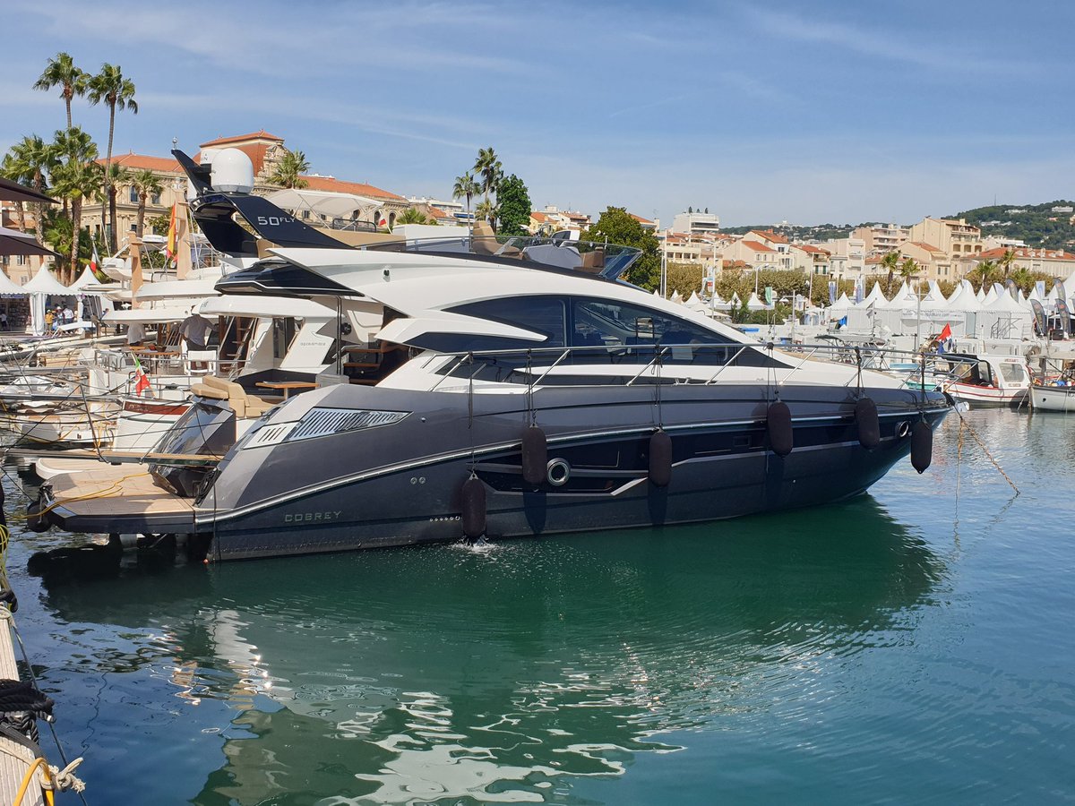INO_GROUP's tweet image. The best sport fly design. 
Cobrey Yacht 50 Fly 
 Alessandro Inno Design
#Alessandroinnodesign #Cobrey50fly #yachtengineering yachtdesign#luxurylifestyle#luxuryyacht#amazingyachts#italydesign#inogroup#inogroupdesign#boatdesigner#navalarchitect#interioryachtdesign#yachtinterior#