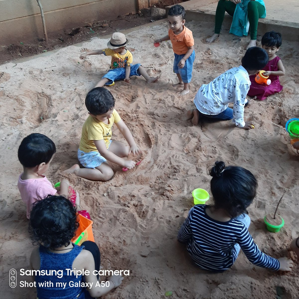 PoojaJ7's tweet photo. Let's be as active and happy as these kids to make our heart healthy and fit❤  #WorldHeartDay2019 #JustForHearts https://t.co/Tm2WpxlqQT